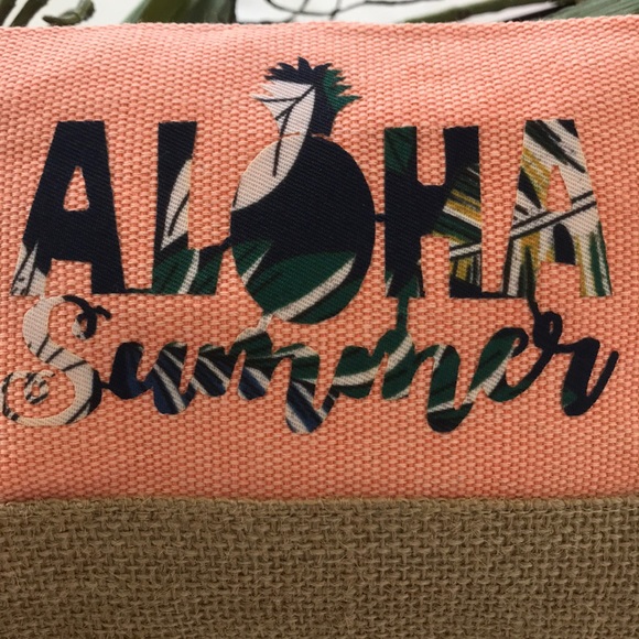 ‘Aloha Summer’ Coral Color Wristlet/Cosmetic Bag - Picture 3 of 8